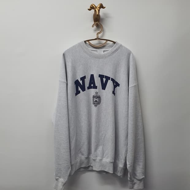 아웃스탠딩 스웻셔츠