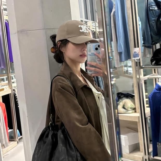 셀린느 트리옹프 베이스볼캡 S 그레이지