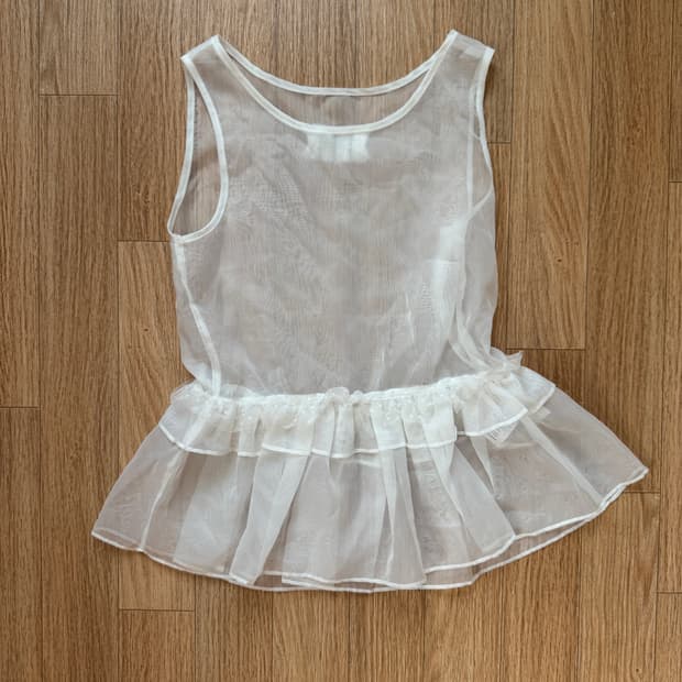 오헤시오 FRILL LACE LAYERED SLEEVELESS TOP