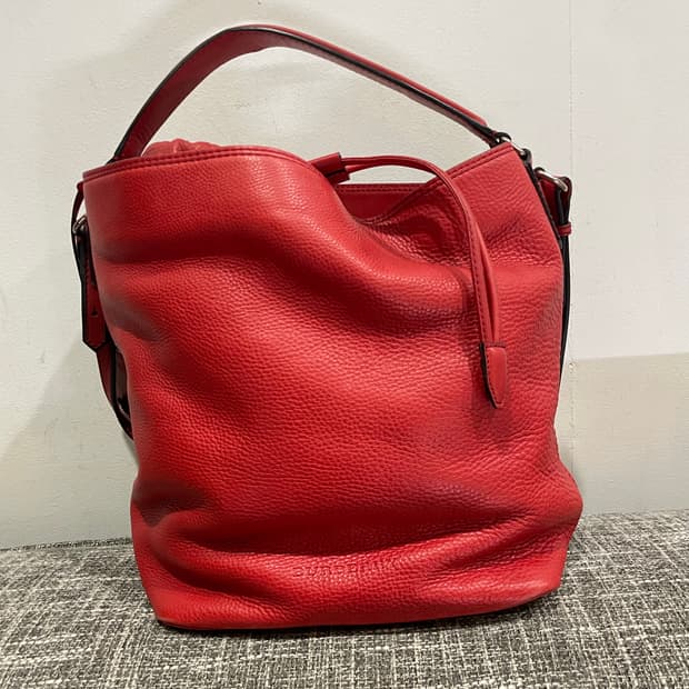 버버리 레드 가죽 버킷백 정품