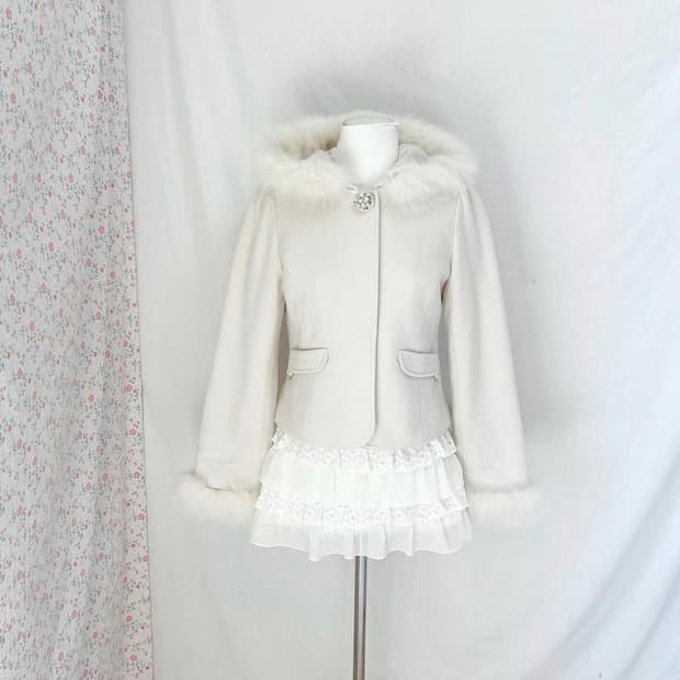 히메갸루 숏코트 아이보리