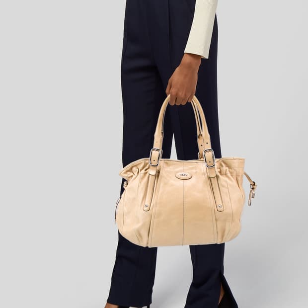 토즈 유광 핸드백