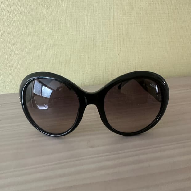 장폴고티에 선글라스