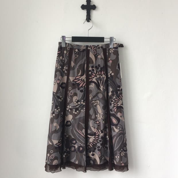 Pattern point pleats line detail skirt