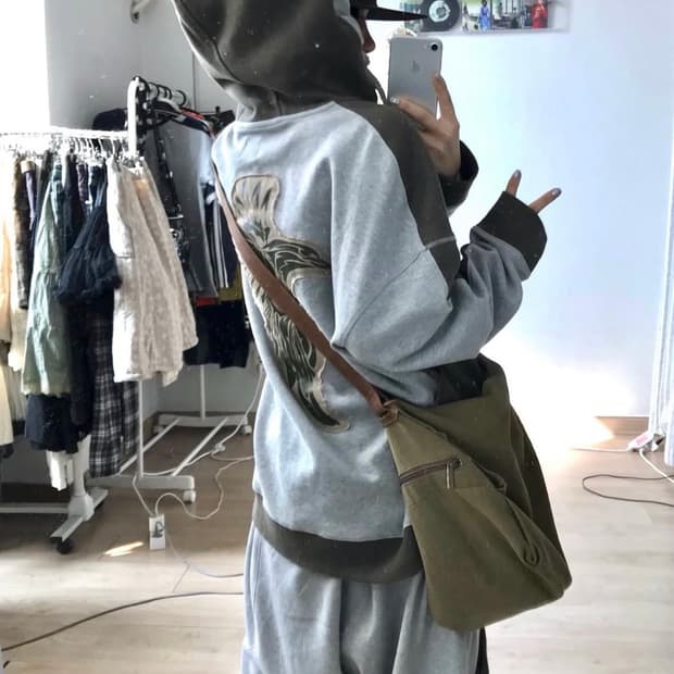 Y2k 스타일 오버핏 후드티