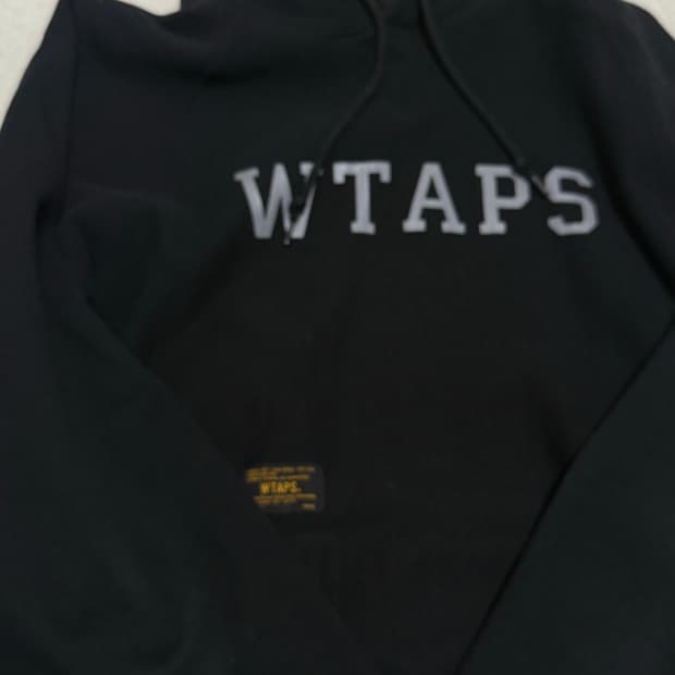 더블탭스 후드티