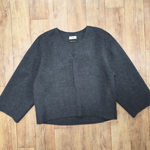 오르(ORR) V넥 프리미엄 울 탑 프리사이즈 새상품