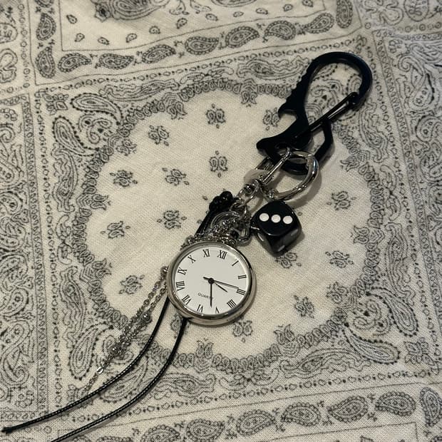 "TIKTAK HOUR" 