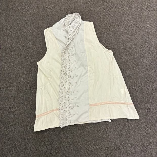 M-L) Japanese vintage 여성 펀칭 디테일 나시 가디건