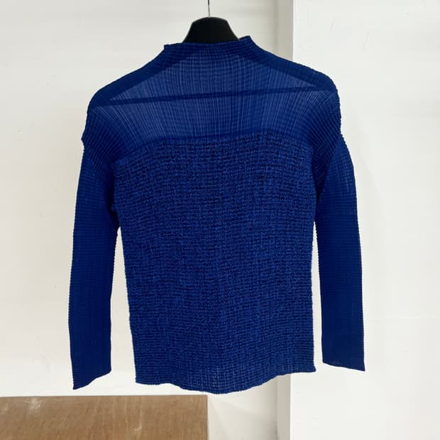 이세이 미야케 블루 플리츠 티셔츠