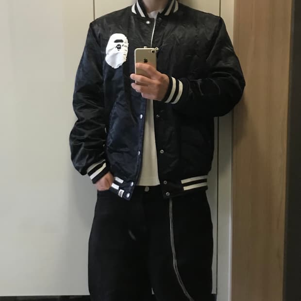 베이프 22ss 리버시블 바시티 자켓