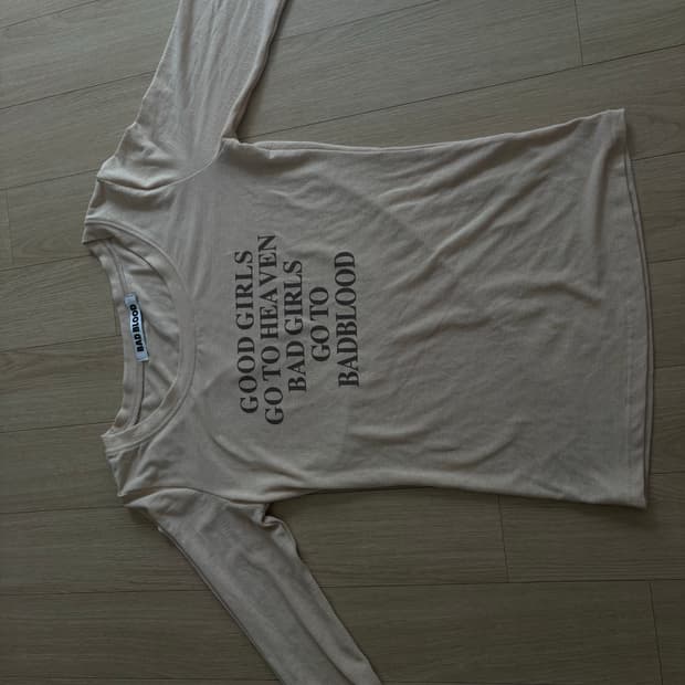 배드블러드 롱슬리브