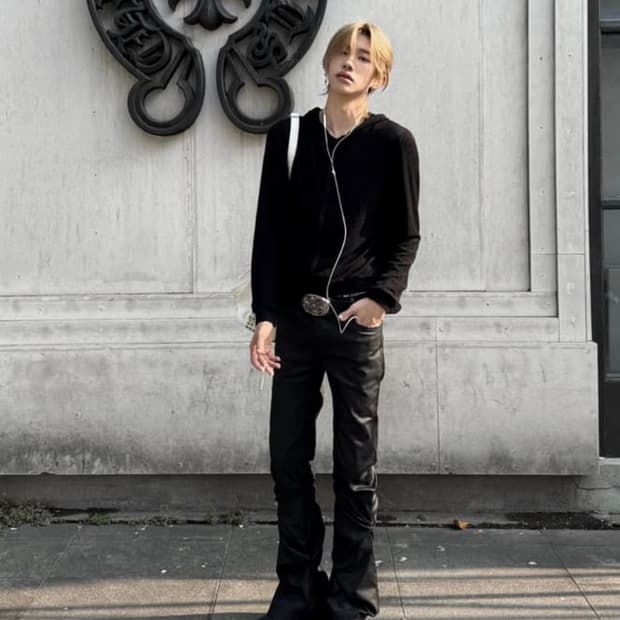 Fromtheisland 왁스 슬림 플레어 팬츠