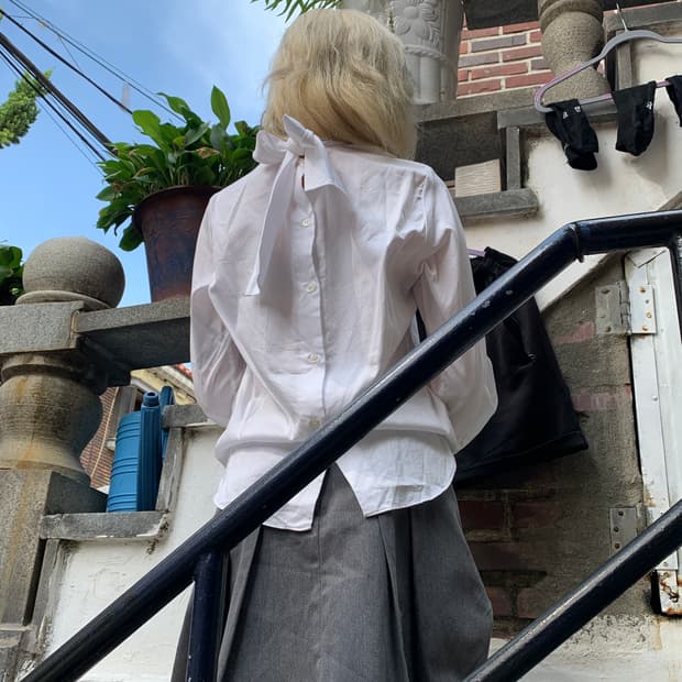 느와 케이 니노미야 꼼데가르송 보우 타이 셔츠 블라우스