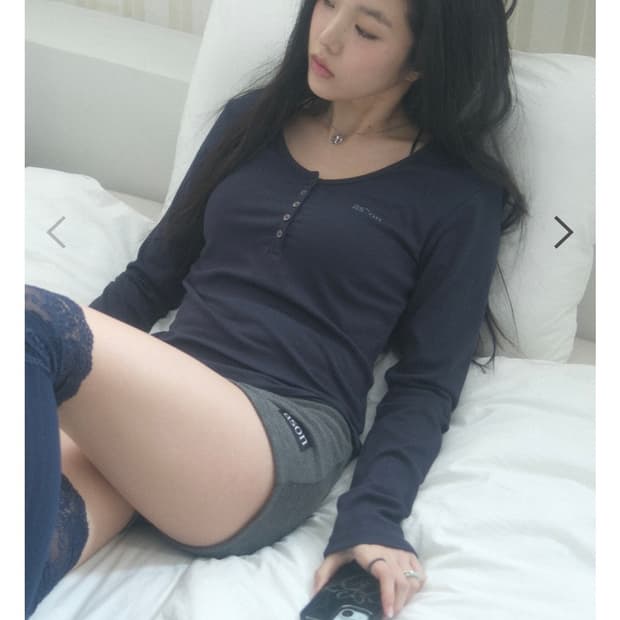 애즈온 레아 버튼티 ason Lea button tee 버튼 티셔츠