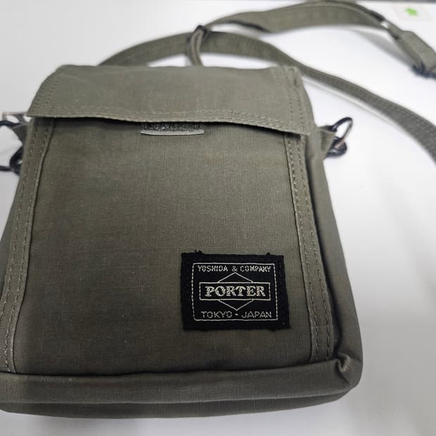 요시다포터 미니 크로스백