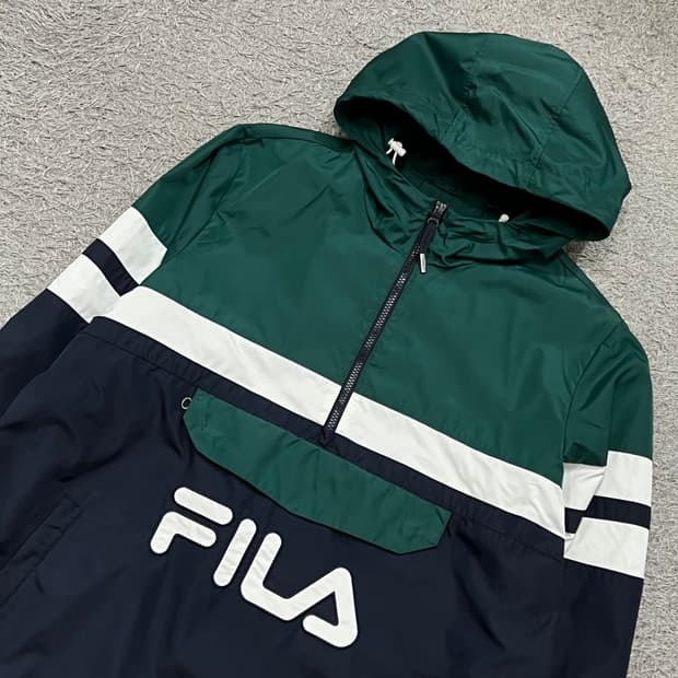 [105] 휠라 아노락 바람막이