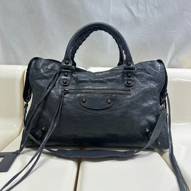 [A 정품] 발렌시아가 시티 모터백 미디움 다크그레이