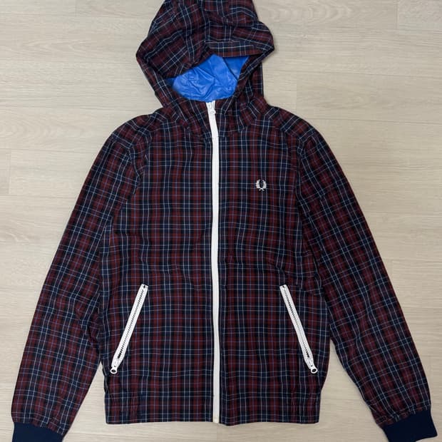 FRED PERRY 바람막이