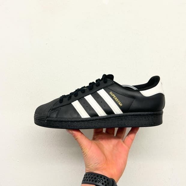 아디다스 슈퍼스타 블랙 / 화이트 스니커즈 250
