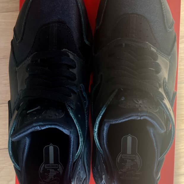 나이키 허라취 트리플블랙 255