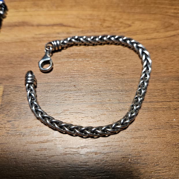 Aekki 애끼 실버 체인 팔찌 판매합니다.