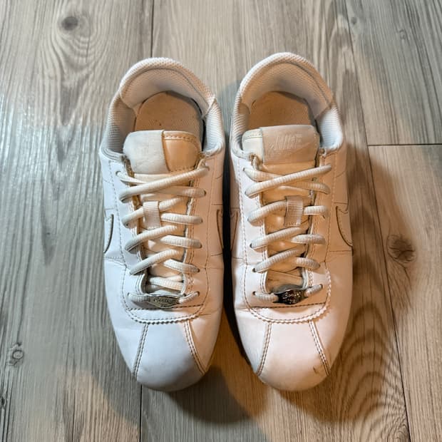 나이키 코르테즈 225