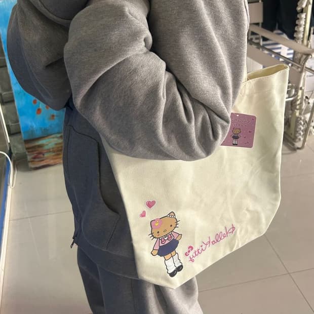 SUNBORN HELLO KITTY PRINT BAG 헬로 키티 토트백