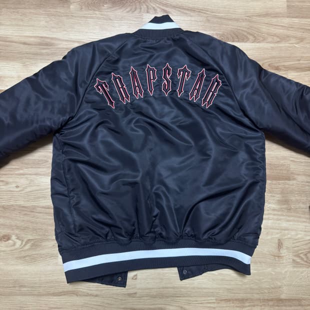 트랩스타(trapstar) 스타디움 자켓