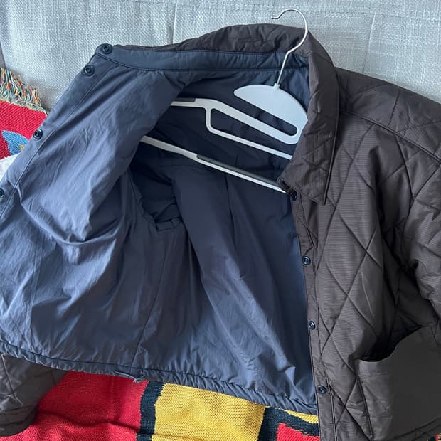 아모멘토 리버시블 패딩