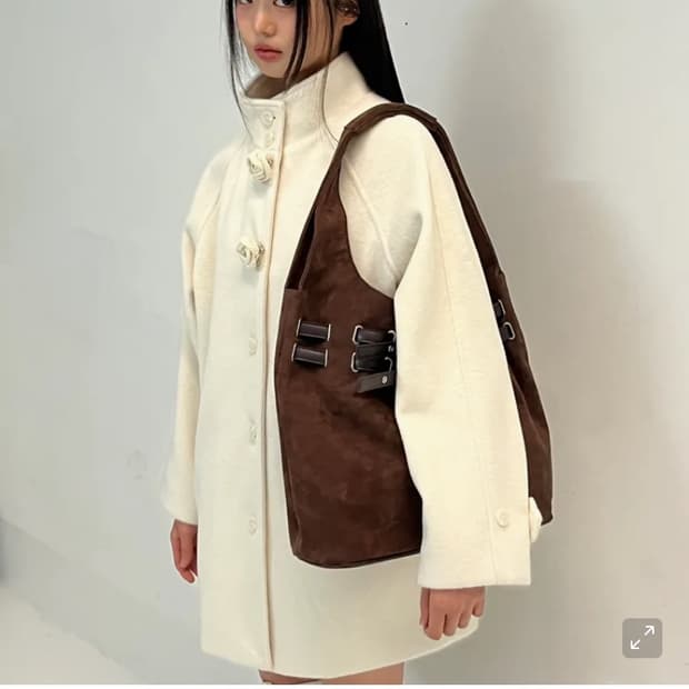 일리고 플레르 하프 코트 아이보리