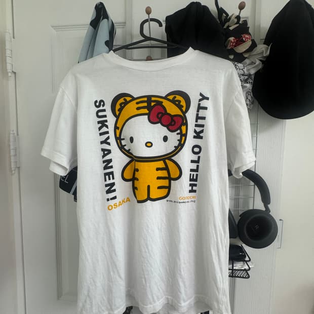 헬로키티 오사카 반팔티