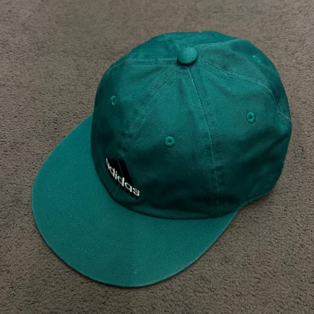 아디다스 이퀍먼트 캠프캡 새상품 처분 