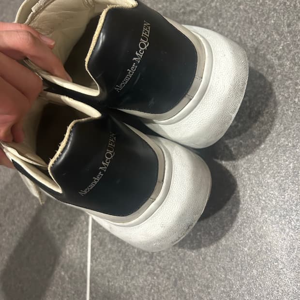 알렉산더 맥퀸 남성 찍찍이모델 44.5