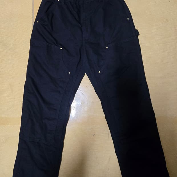 칼하트 b01 더블니 31x30 블랙 새상품 팝니다