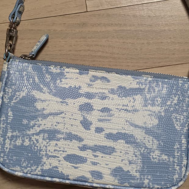 Find kapoor 숄더백