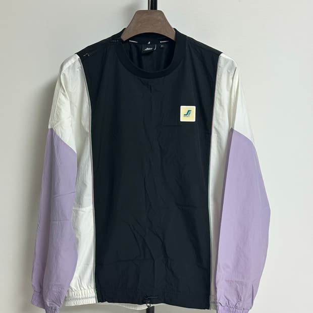 질스튜어트 스포츠(JILLSTUART SPORT) 바람막이 맨투맨