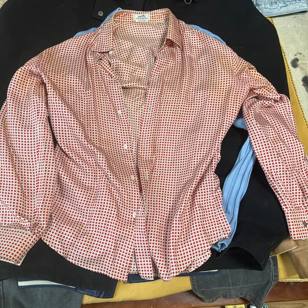 에르매스 셔츠입니다