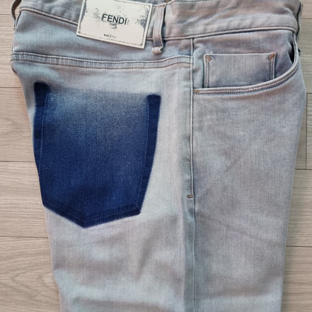 펜디 라이트블루 루즈핏 데님진
