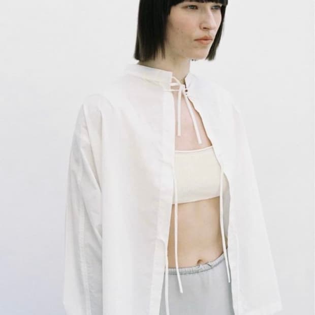 아모멘토 AMOMENTO 오픈 블라우스