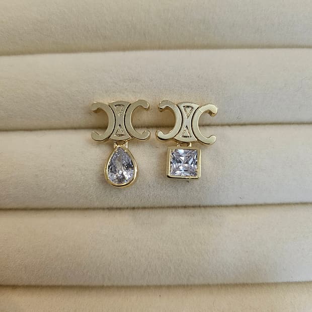 셀린느 금장 트리오페 크리스탈 귀걸이 업사이클링