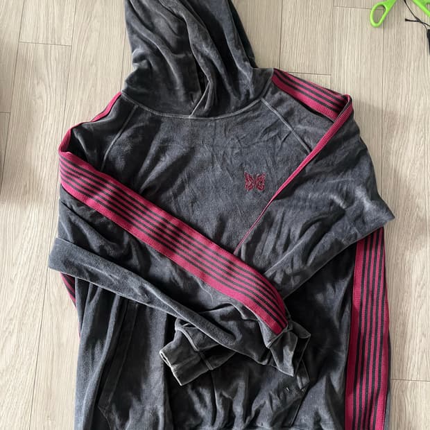 니들스 벨루어 후드티 m