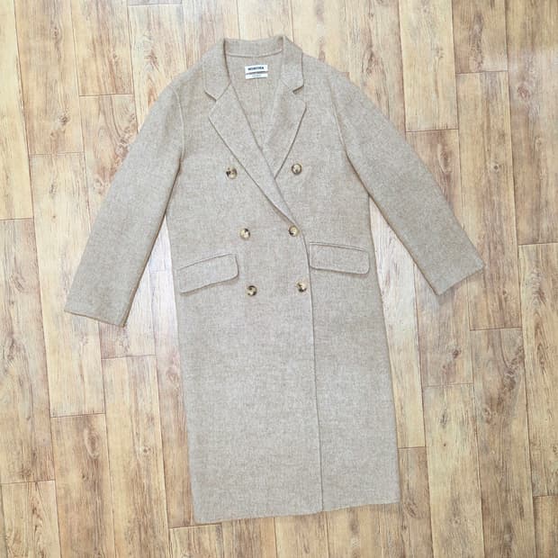 헬베티카(HELVETICA) 더블버튼 울코트 프리사이즈 새상품