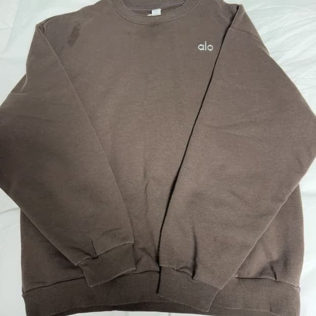 알로 아콜레이드 스웨트 셔츠 판매합니다.