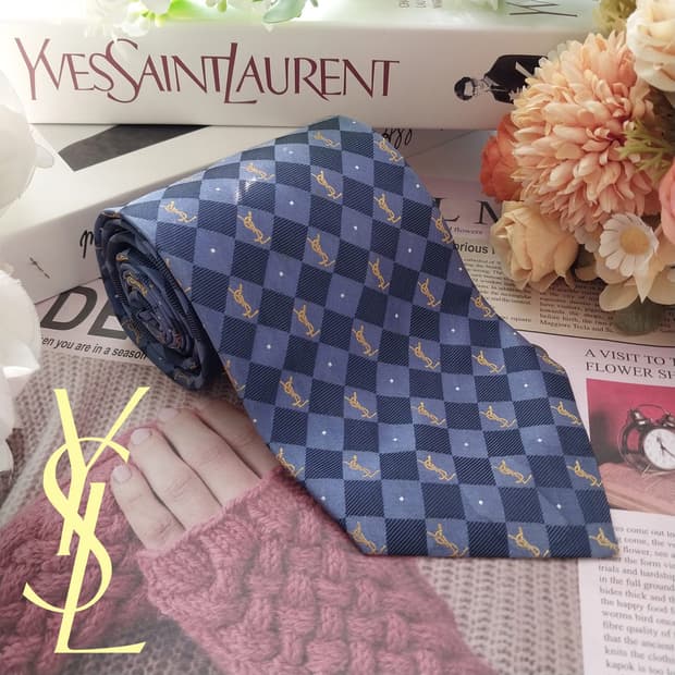 입생로랑 실크 블루 자수 로고 패턴 넥타이 9.7cm A등급 K1748
