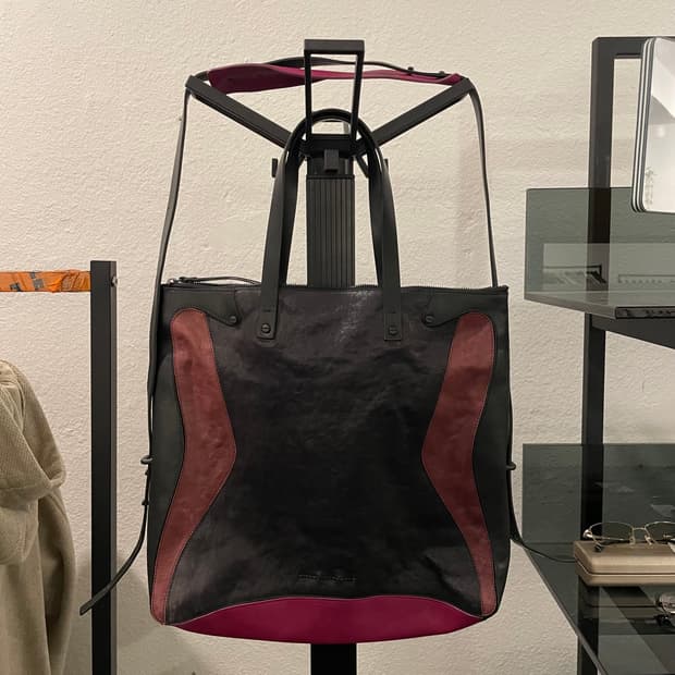 디젤 패널 디테일 레더 크로스백/토트백