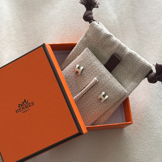 에르메스 팝아슈 귀걸이 아이보리