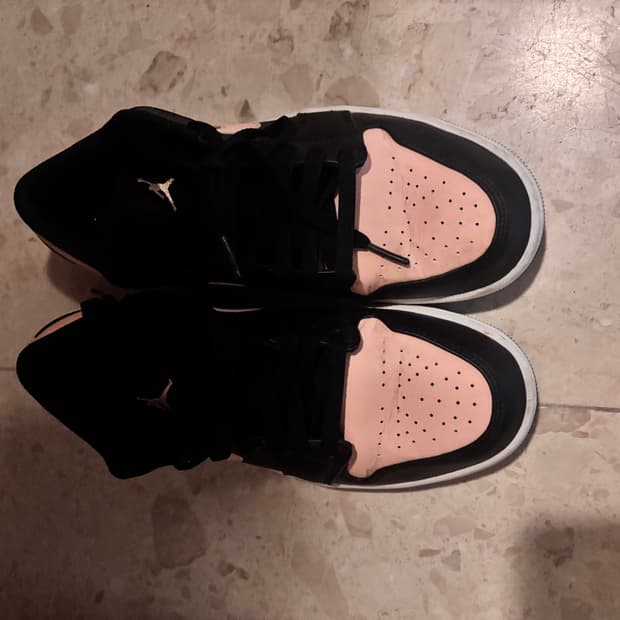 나이키 에어 조던 1 로우 크림슨 틴트 250