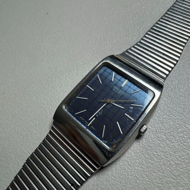 Seiko 70s blue check square quartz
