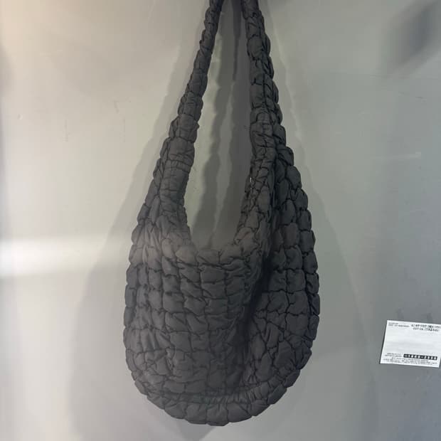 COS 가방